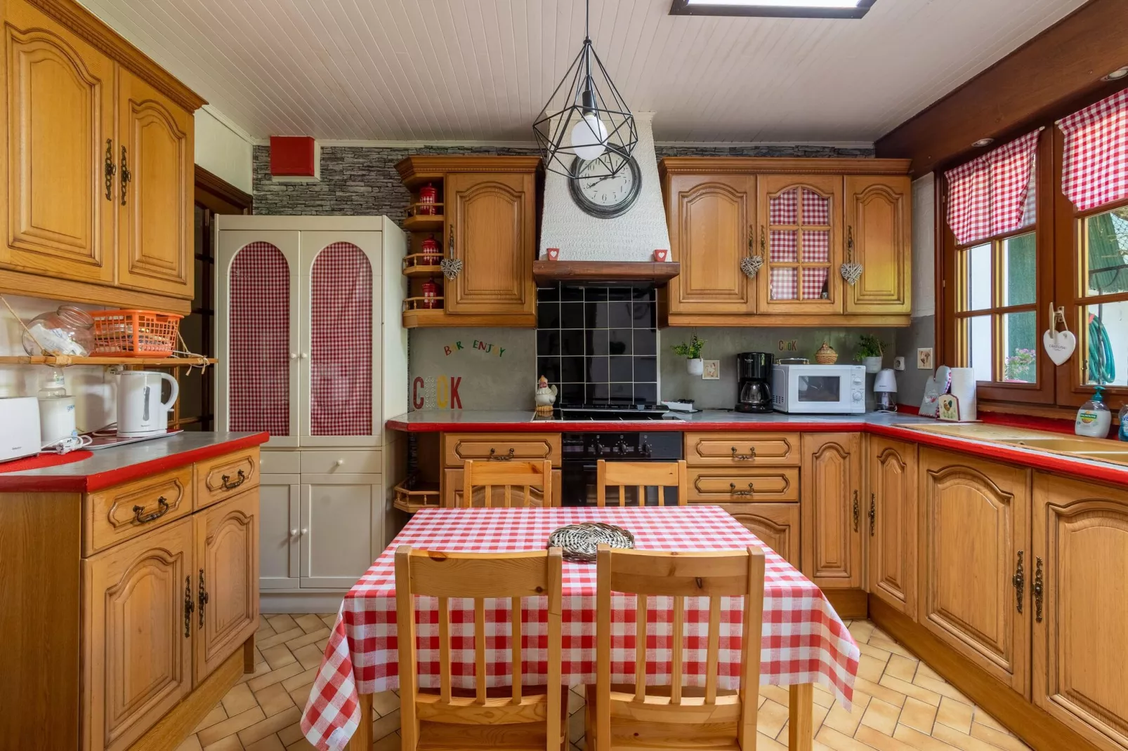 Chez Severine House-Kitchen