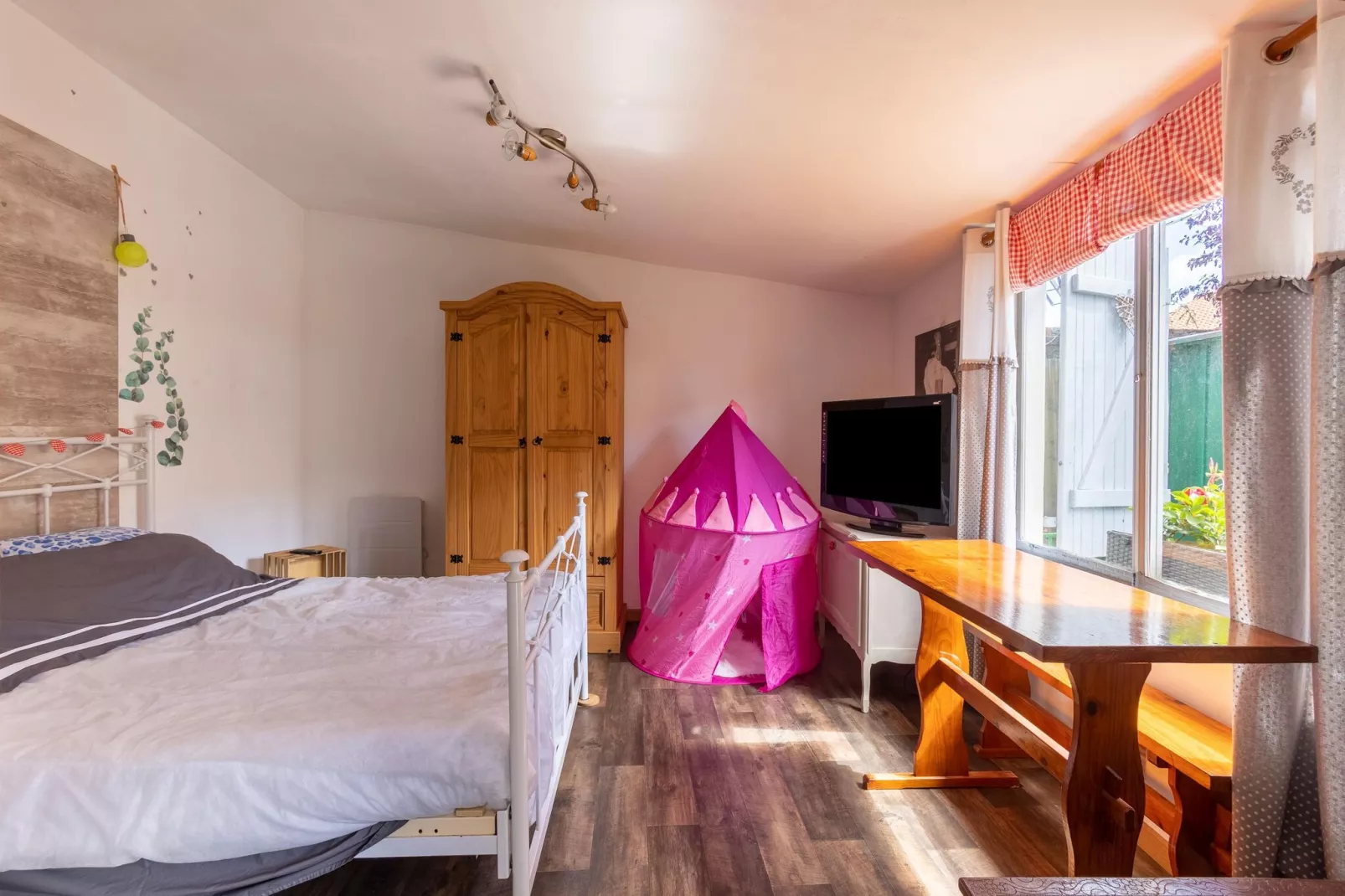 Chez Severine House-Bedroom