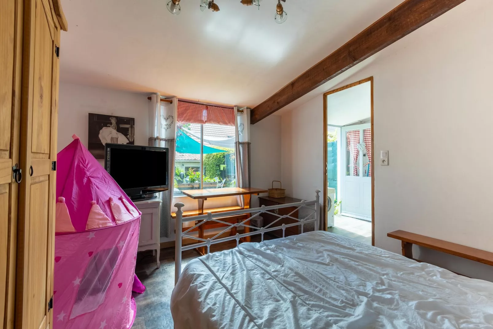 Chez Severine House-Bedroom