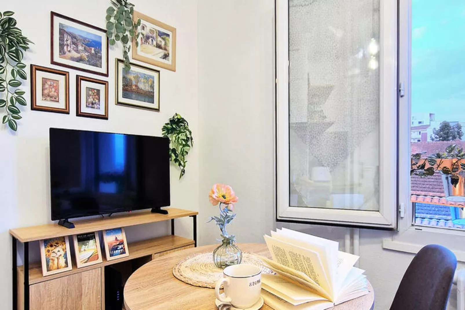 Studio à Toulouse-Esszimmer