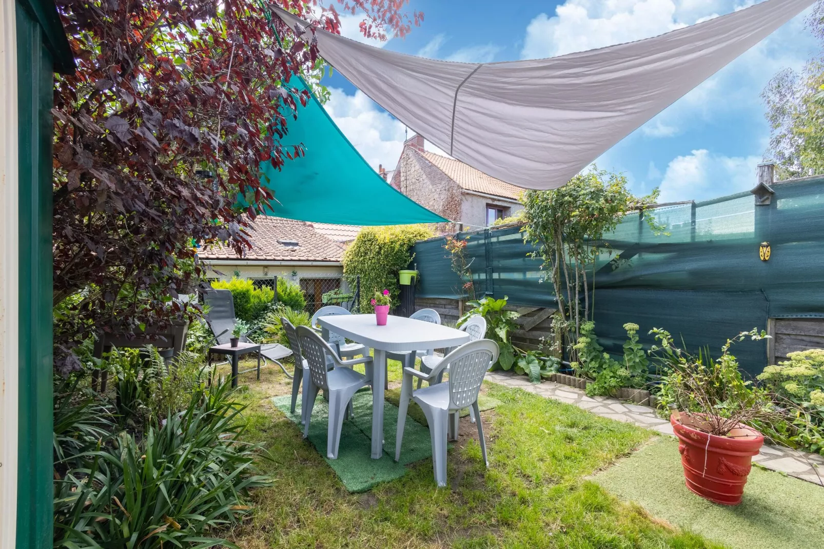 Chez Severine House-Gardens summer