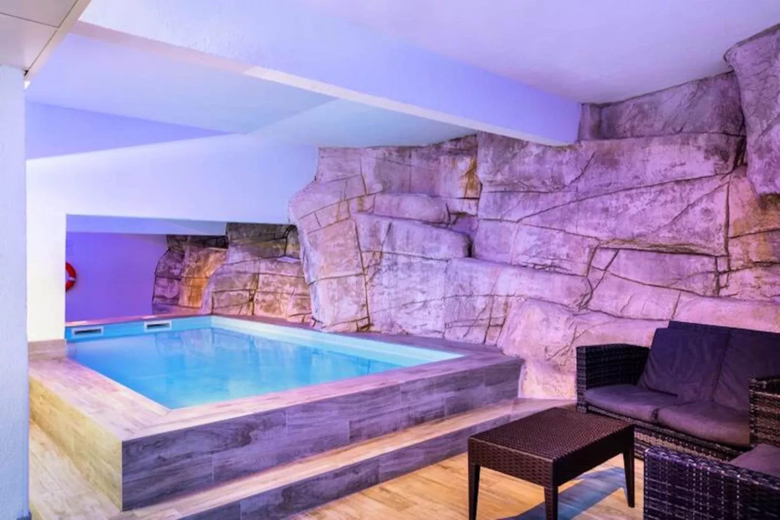 SOWELL RÉSIDENCES New Chastillon****-Image-tags.