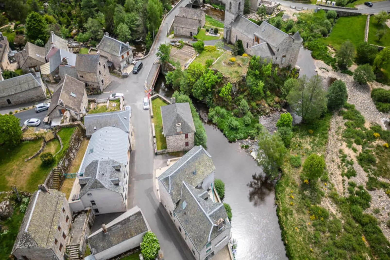 Studio à Saint Juery-Image-tags.