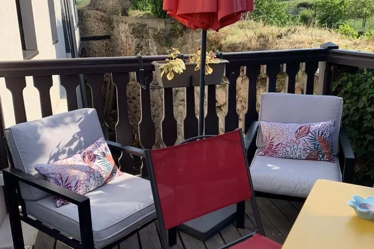 Grand Gite North-Terrace balcony