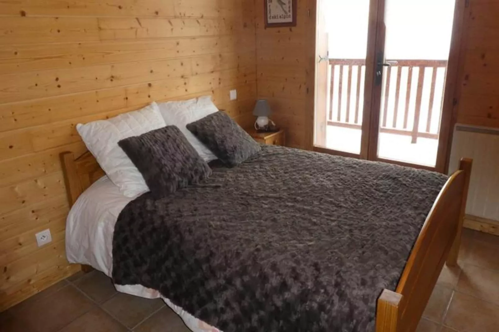 Chalet Crocus-Image-tags.