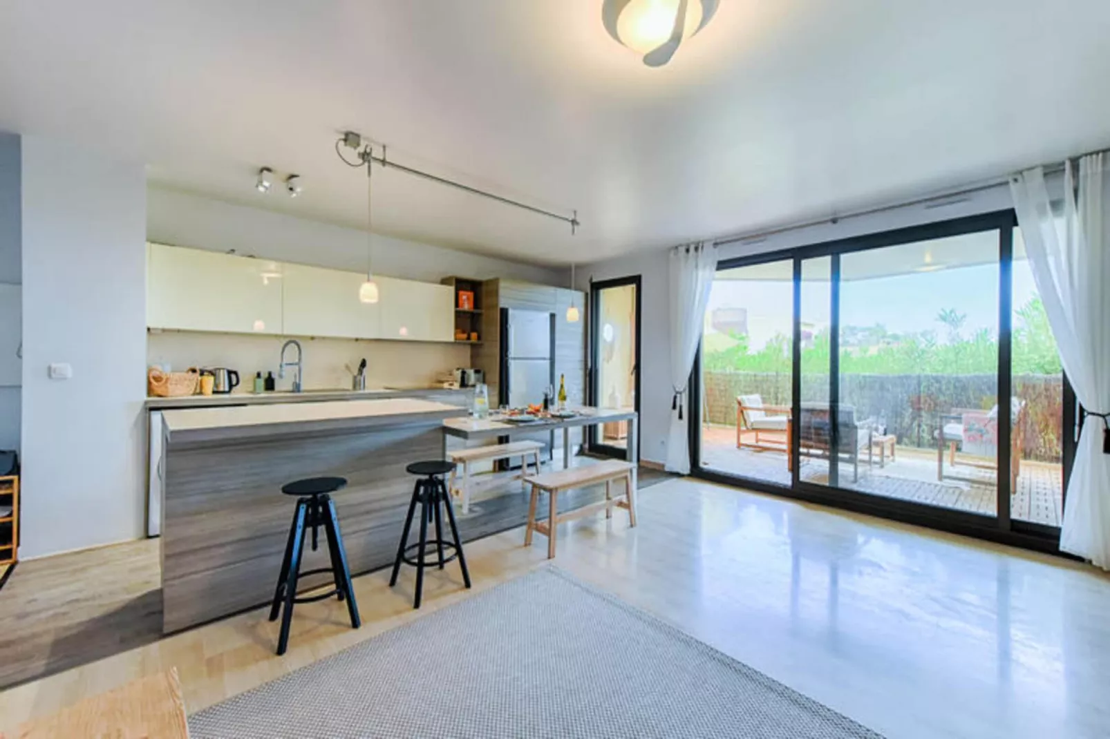 Appartements à Nice-Außenbereich Sommer