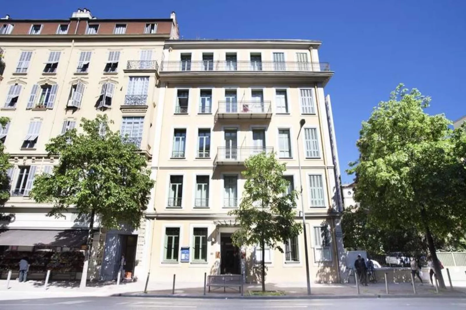 Appart'hôtel Odalys Palais Rossini-Außenbereich Sommer