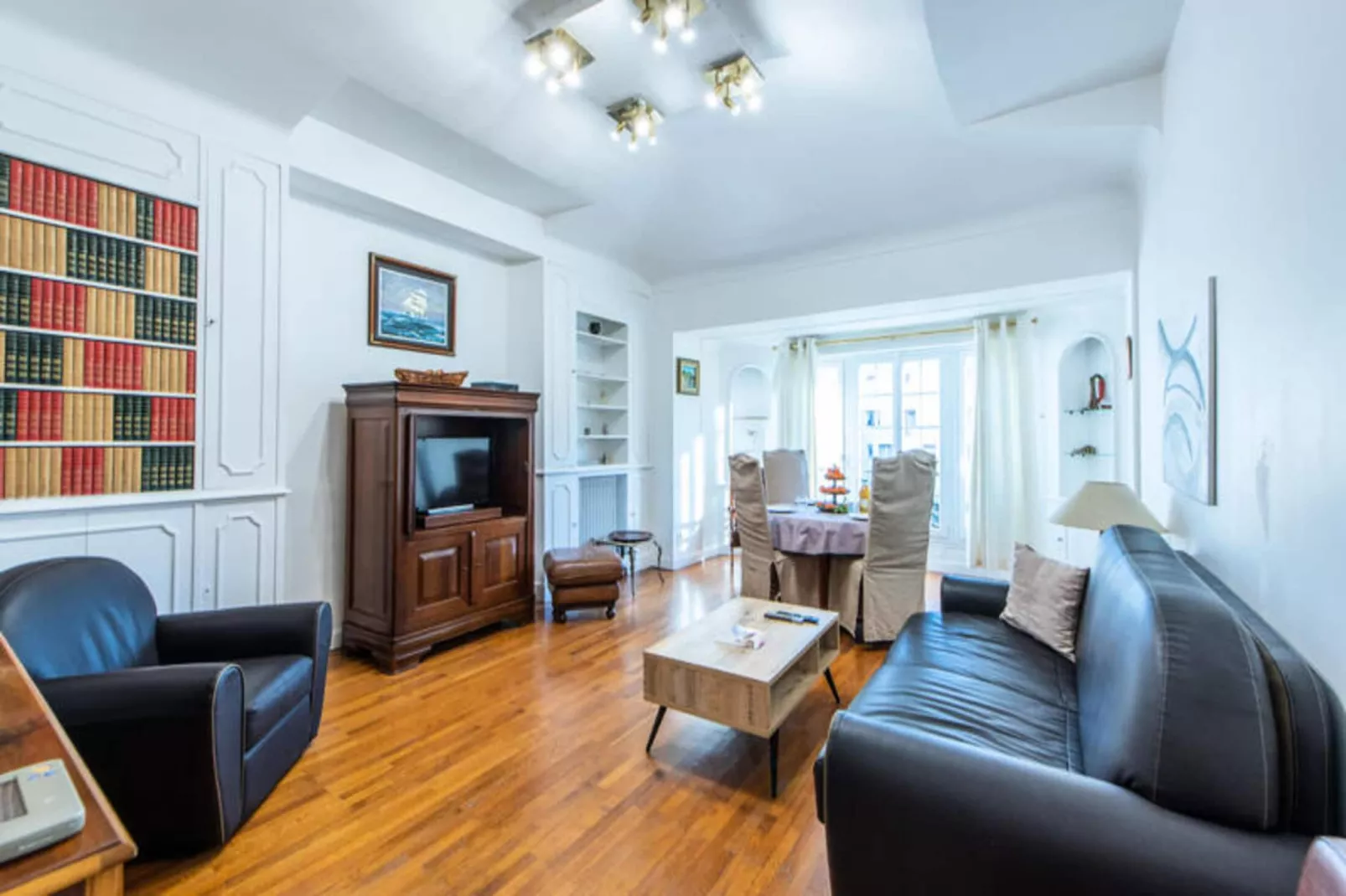 Appartements à Nice-Esszimmer