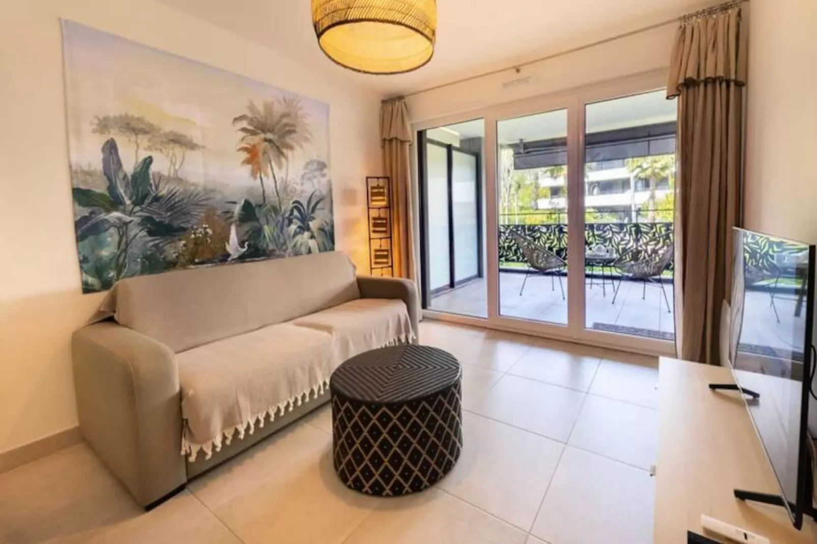 06ah - Superbe T2 Les Pieds Dans L'eau - Piscine-Image-tags.