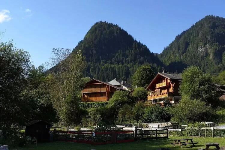 Chalet Le Passe-Temps-Areas summer 5km