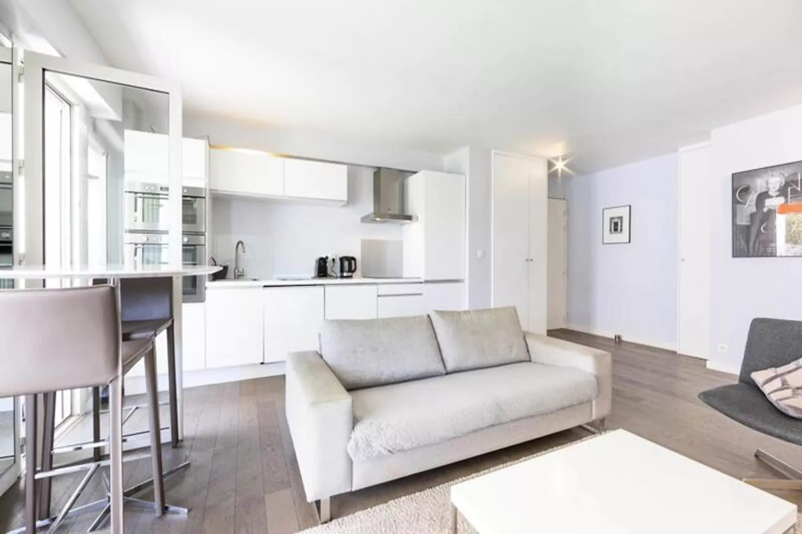 Résidence Moderne Appartement 2 Chambres/1 Salle De Bain, Terrasse Calme/aper&ccedil;u Mer-Salon