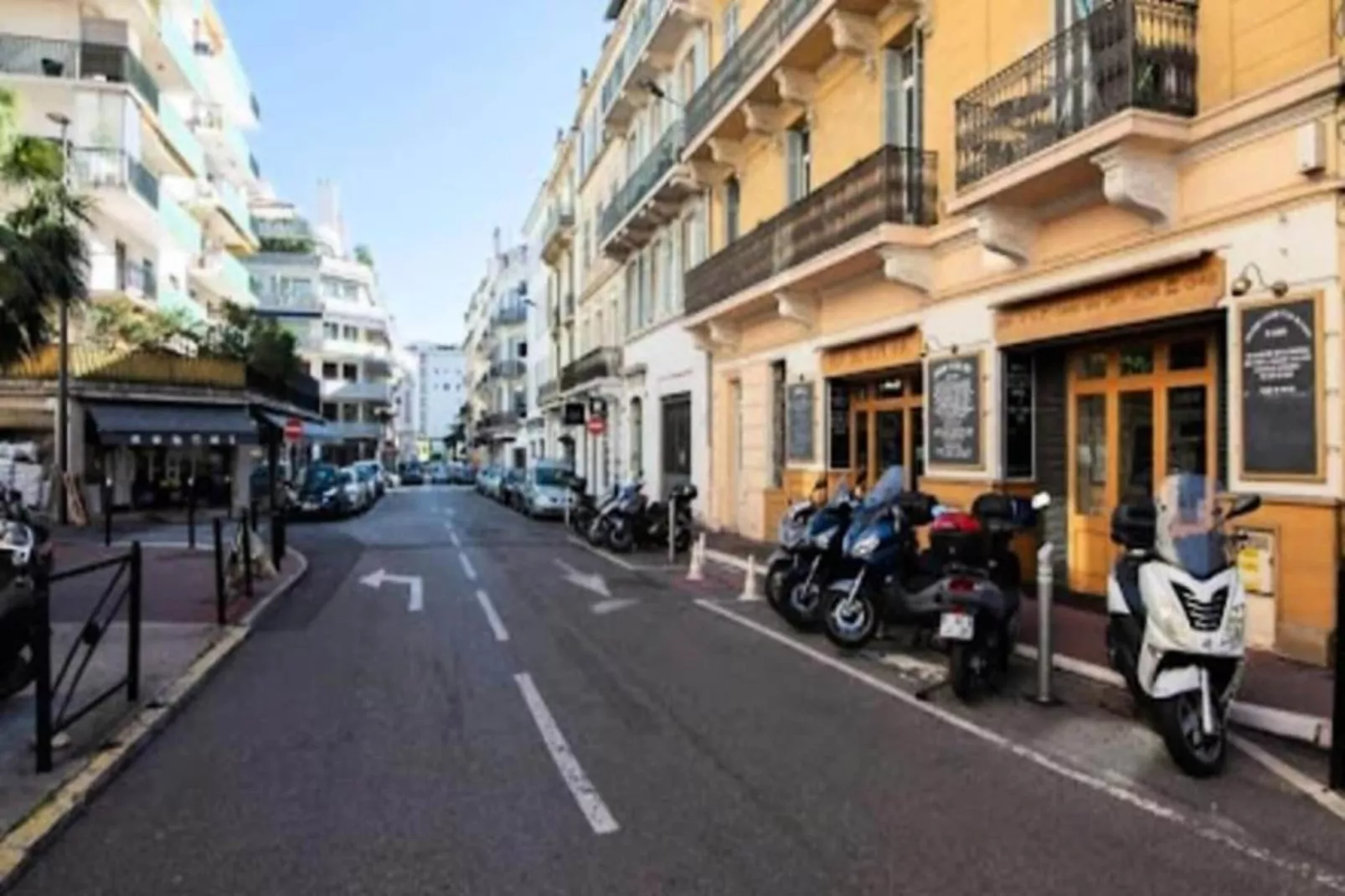 Résidence Appartement 39 M2 En Plein Centre Ville De Cannes, Climatis&eacute;-Extérieur été