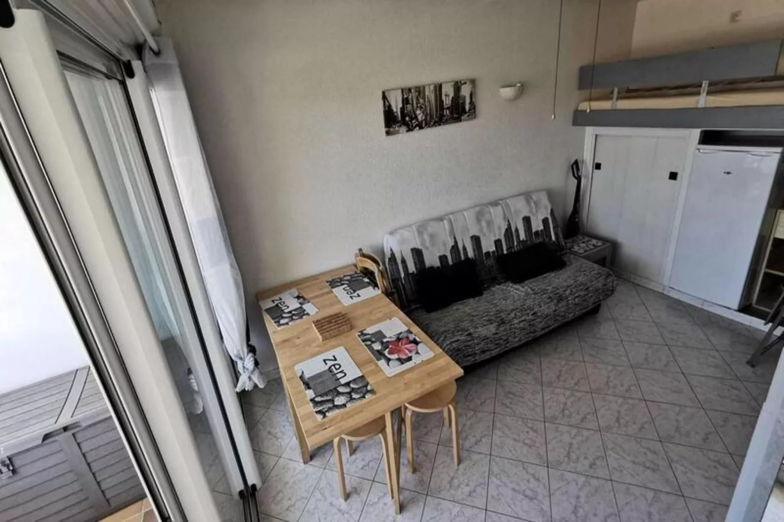 Résidence Terrasses De La Mediterranee 1-Esszimmer