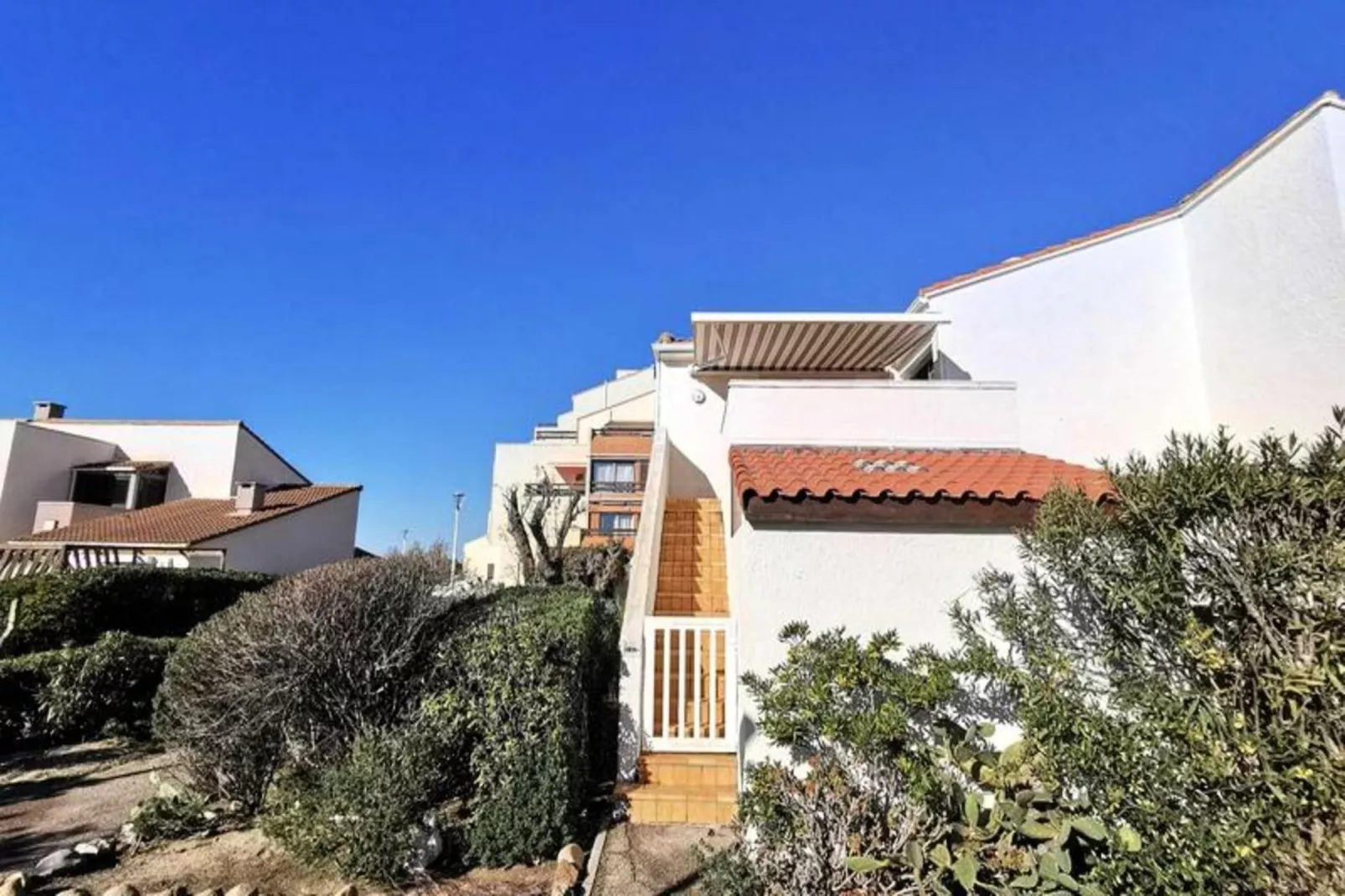 Résidence Les Zodiaques-Exterior in summer