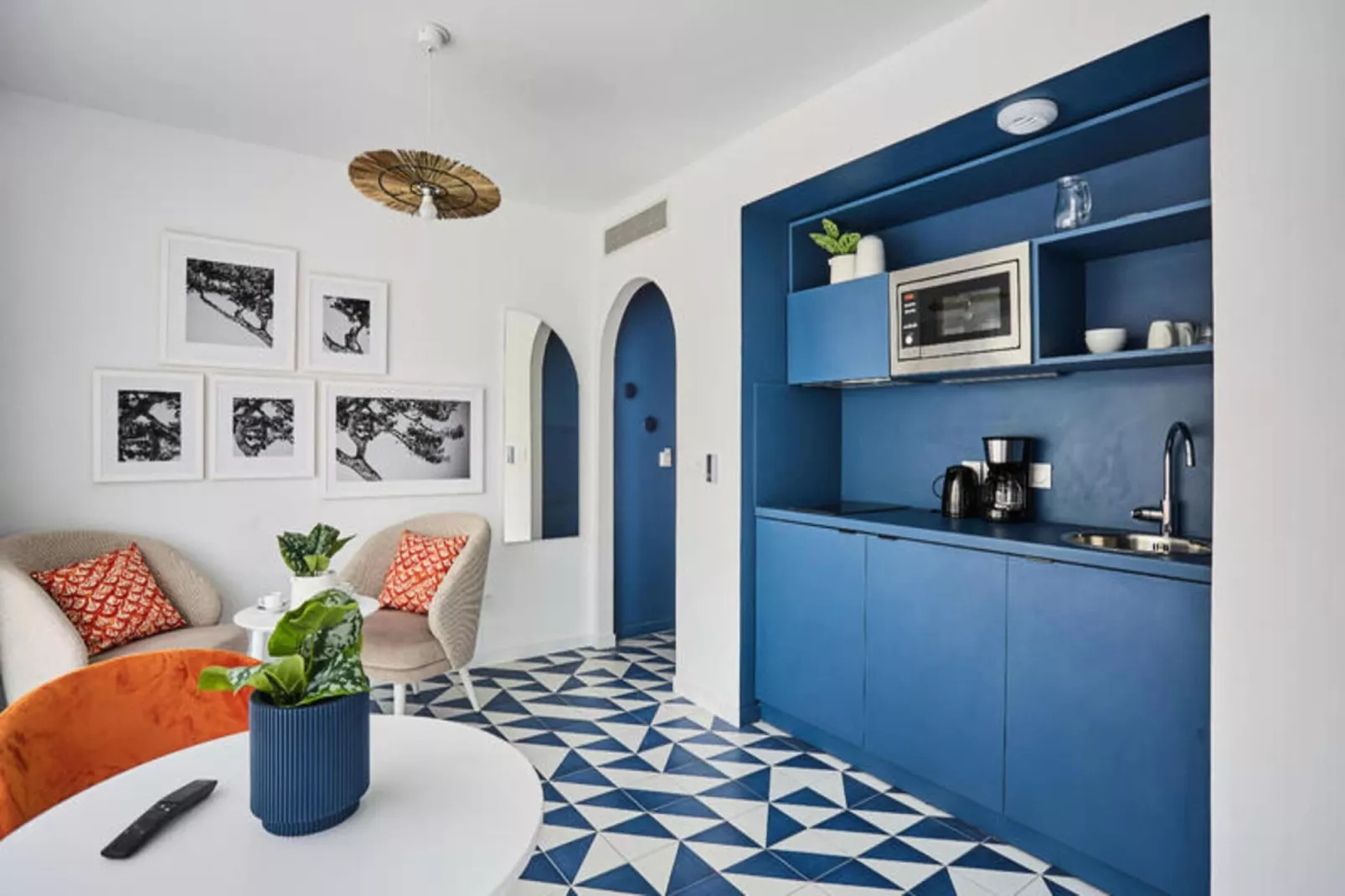 Appart'hôtel Odalys City Centre Euromed-Exterior in summer