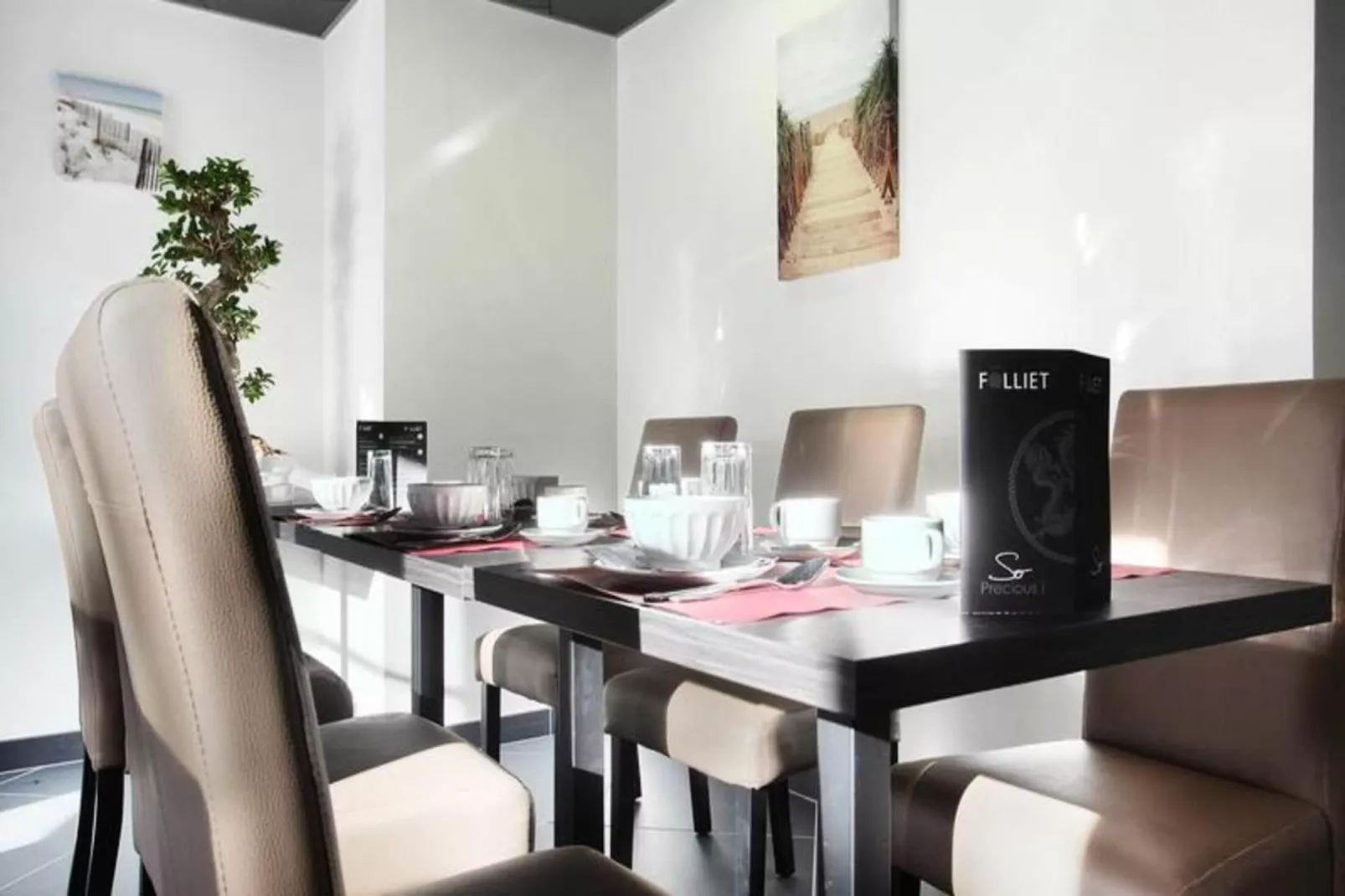 Appart'hôtel Odalys Prado Castellane-Dining room