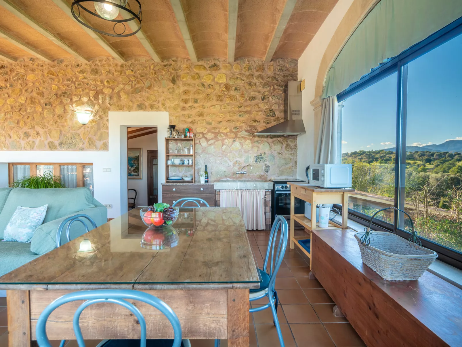 Son Estaras II-Drinnen