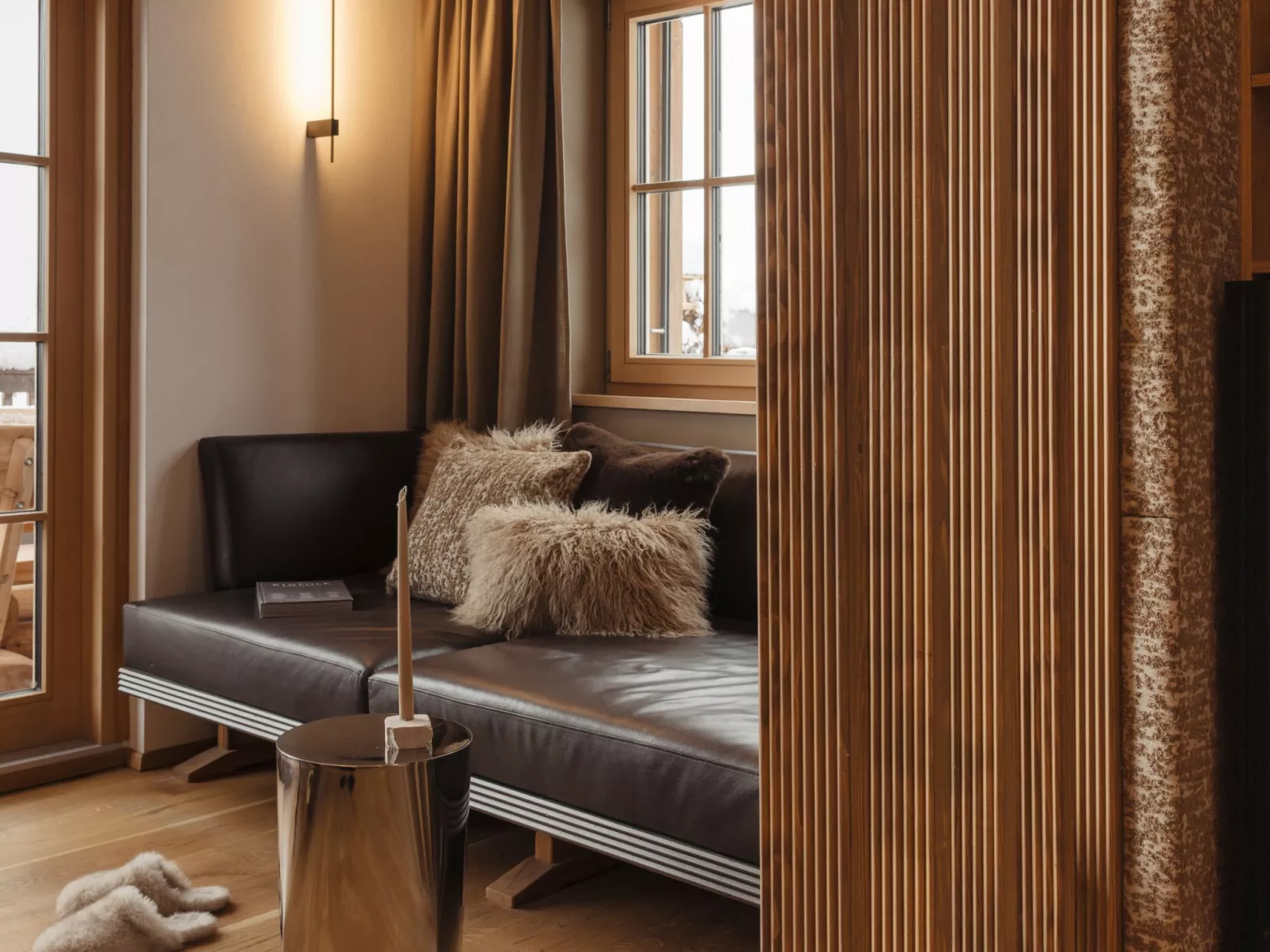 Royal Mountain Lodge-Inside