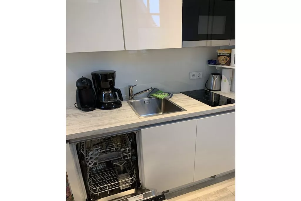 587025-Nicht zugeordnet