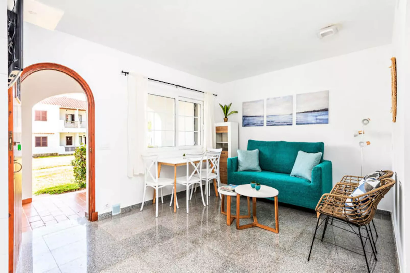 Appartements à Son Bou-Image-tags.