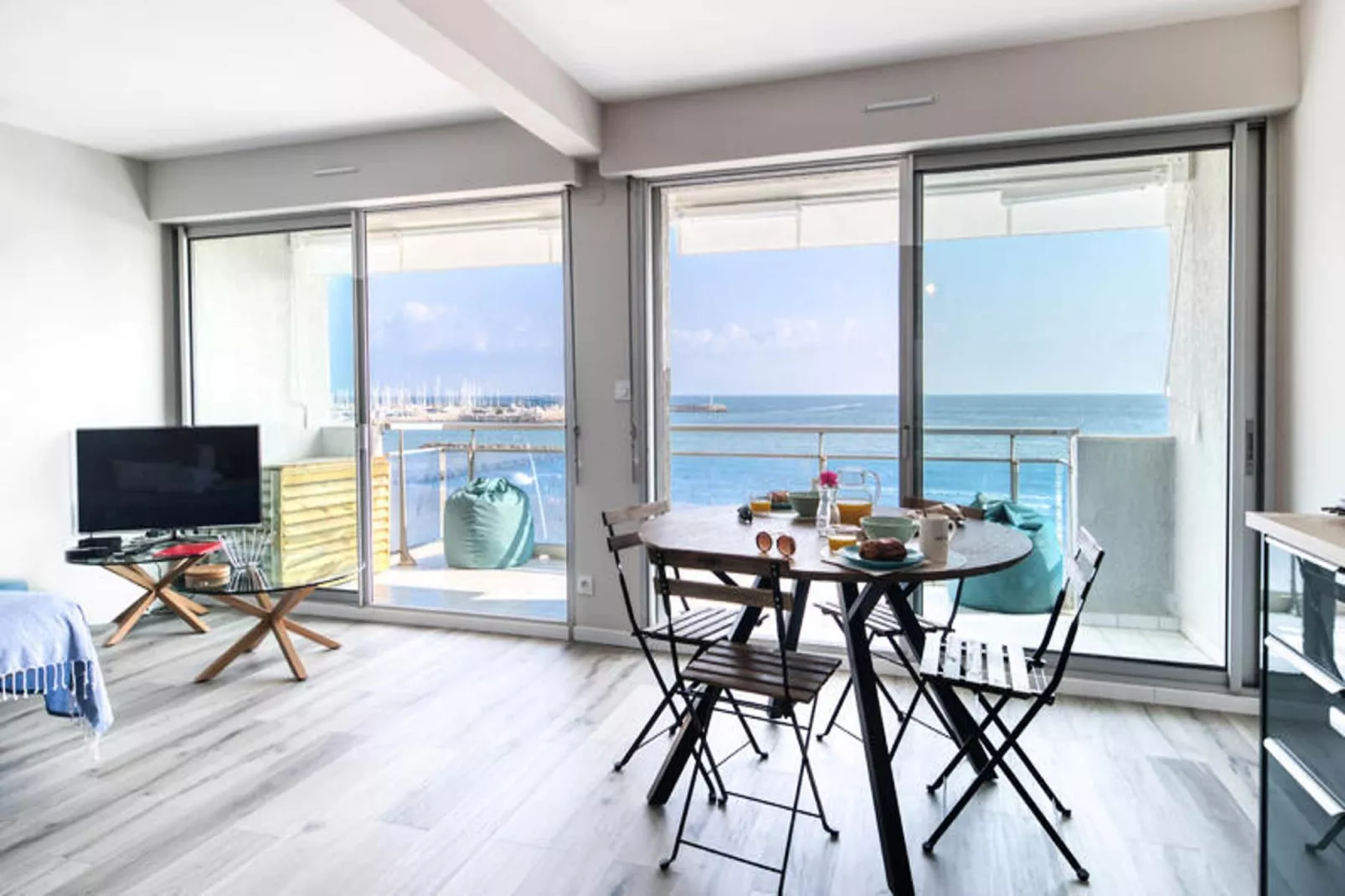 Appartements à Palavas-les-Flots-Dining room