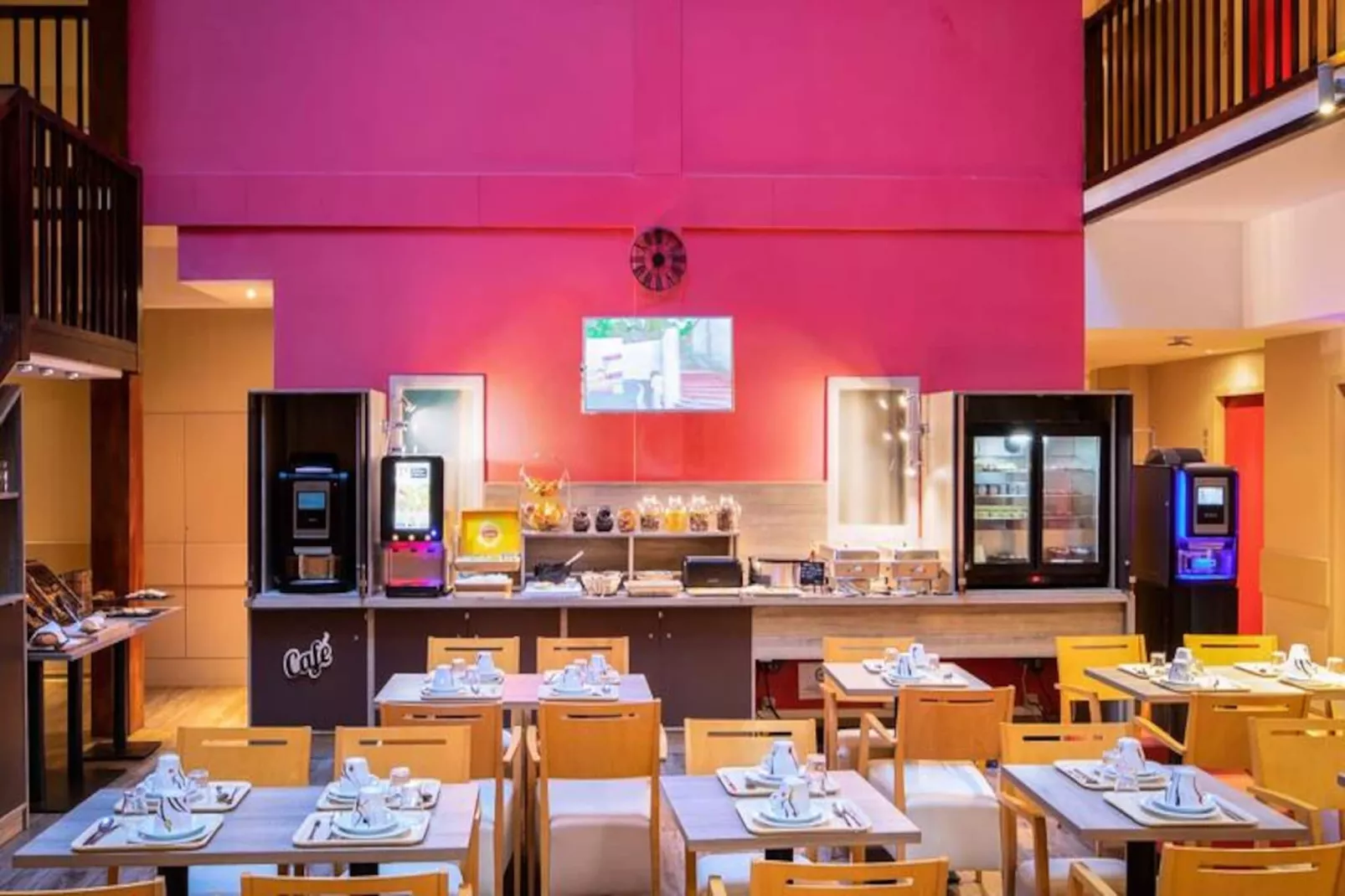 SOWELL RÉSIDENCES New Chastillon****-Image-tags.