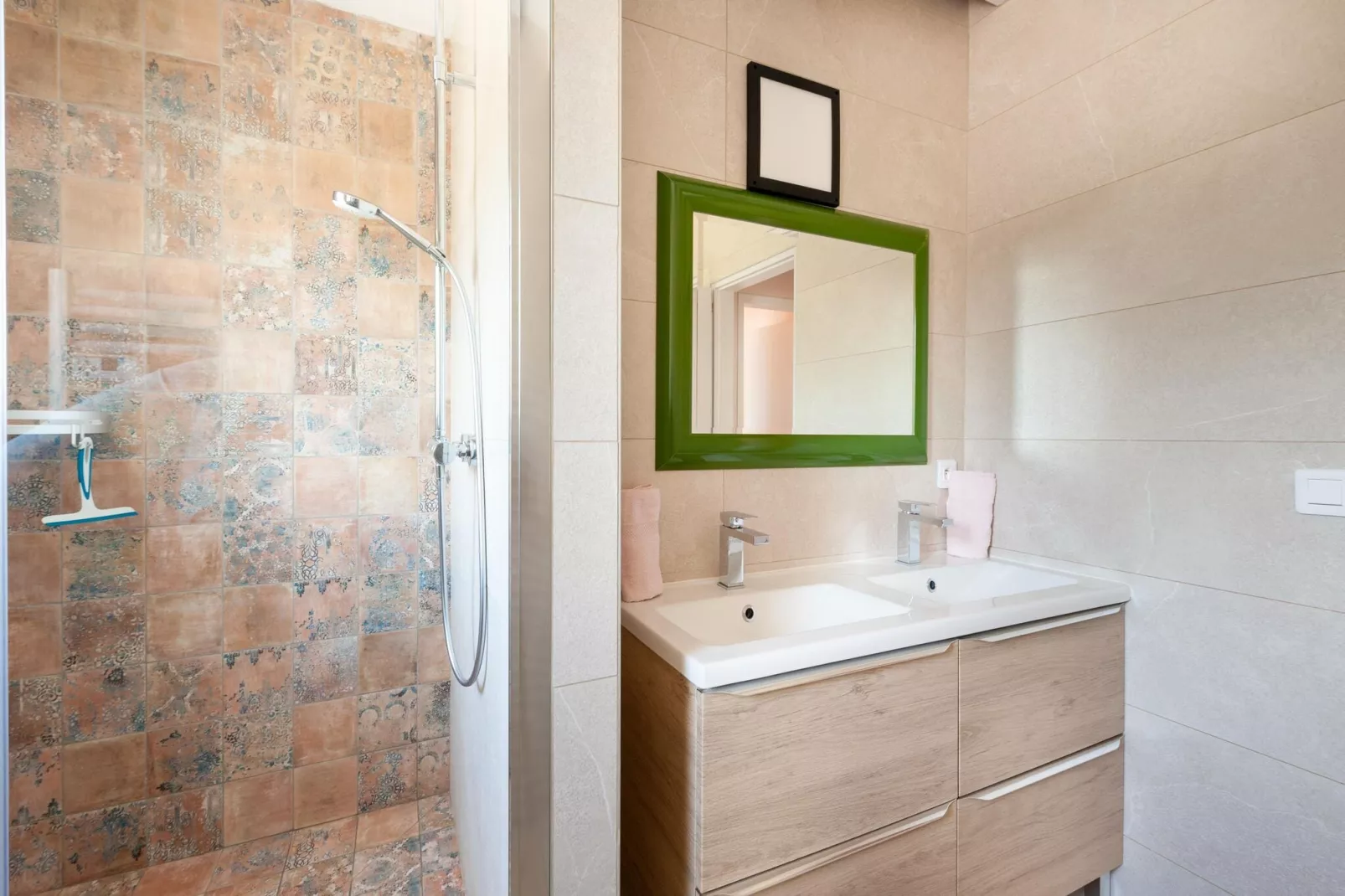 Cannelle-Bathroom
