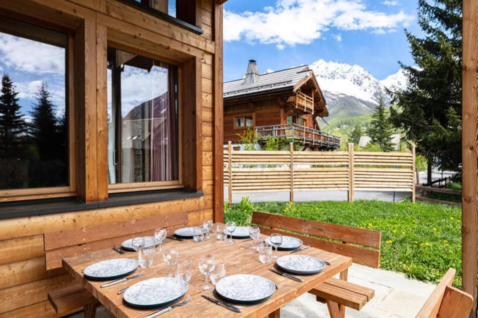 Résidence Marmottant-Außenbereich Sommer