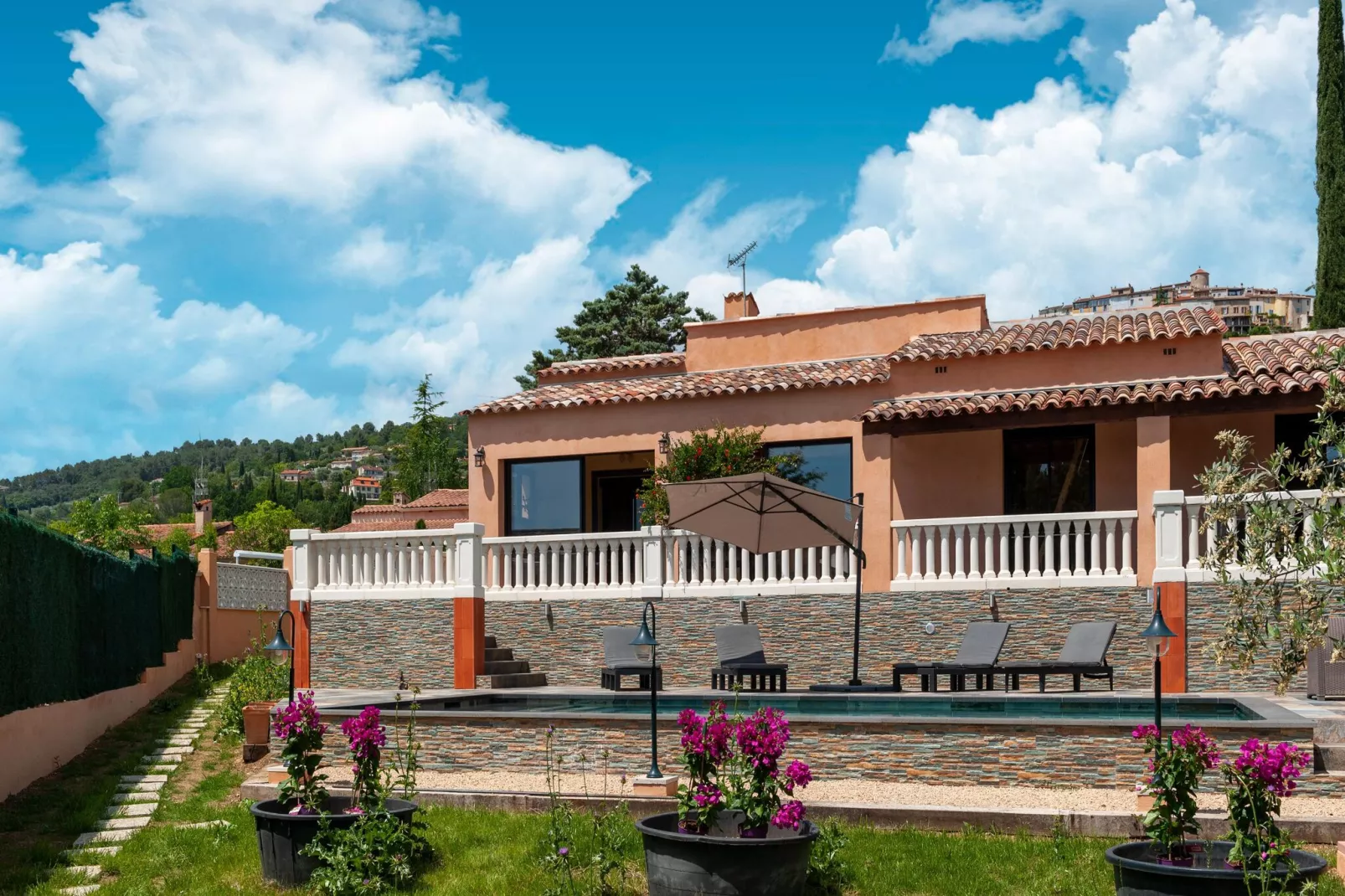 VILLA JEN'UKA-Exterior summer