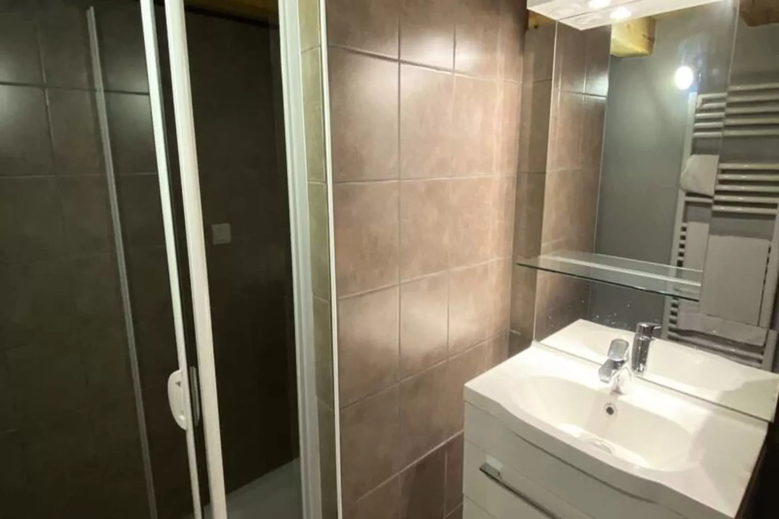 Résidence Melezet 2 - Salle de bain