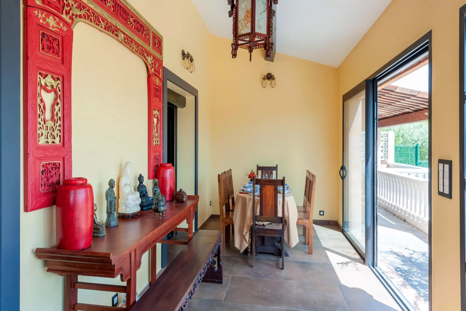 VILLA JEN'UKA-Dining room