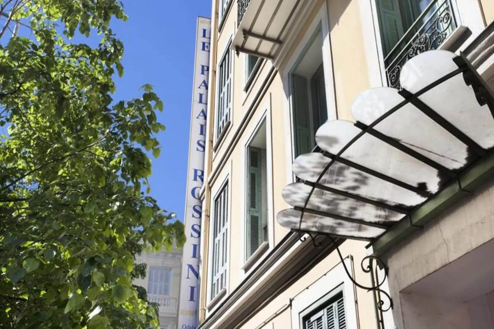 Appart'hôtel Odalys Palais Rossini-Außenbereich Sommer