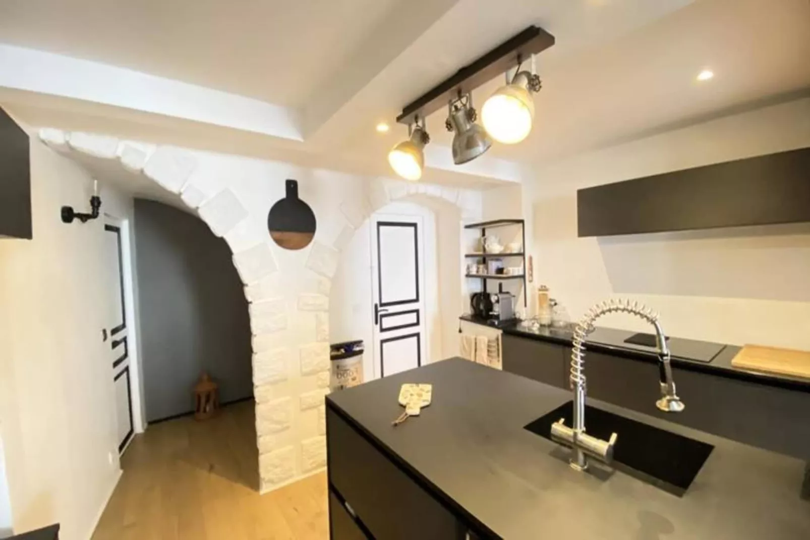 06bx : Superbe Loft - 100m2 - 6 Personnes-Exterior in summer