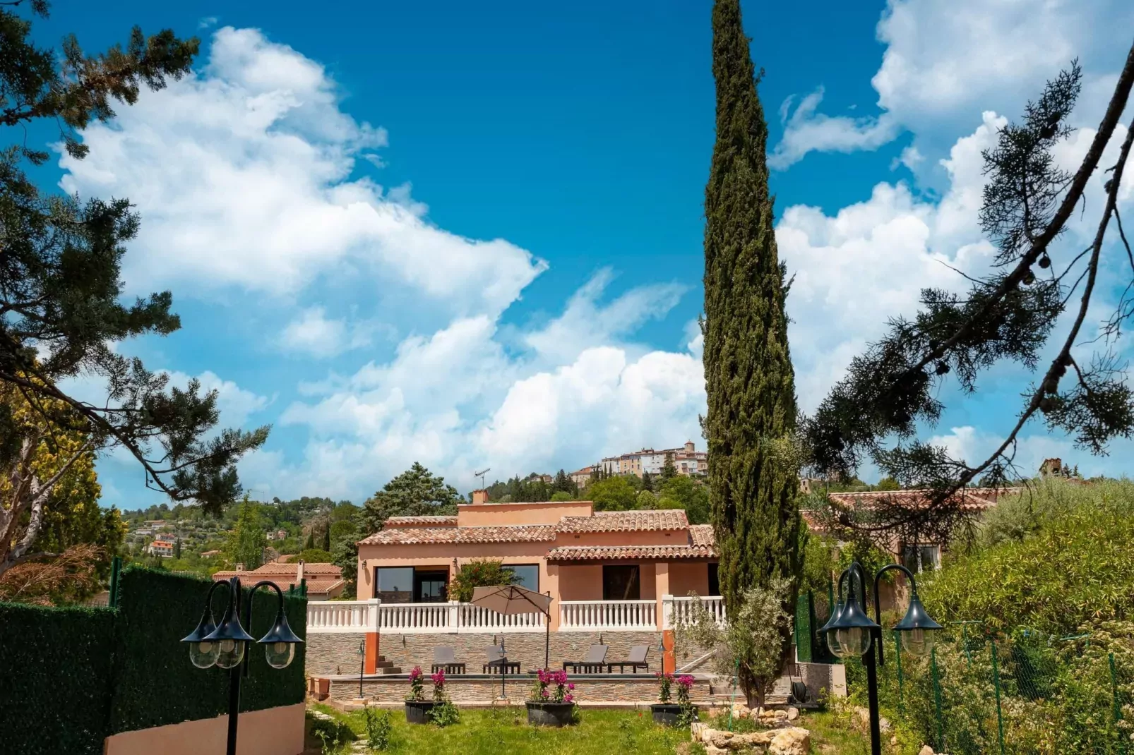 VILLA JEN'UKA-Gardens summer