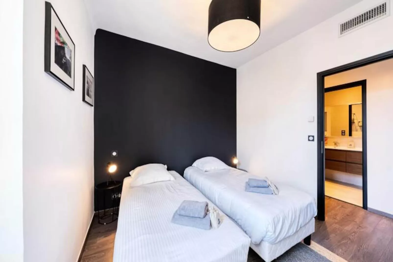 3 Pcs Design - R&eacute;nov&eacute; Cannes Ctre Croisette Emplacement N&deg;1 Olam Properties-Image-tags.