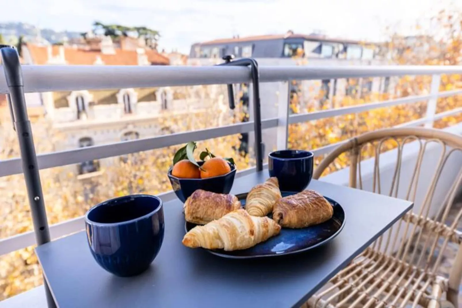 06az - Appartement Avec Terrasse 10min Du Palais-Image-tags.