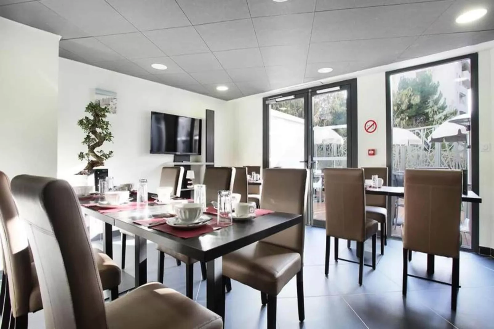 Appart'hôtel Odalys Prado Castellane-Dining room