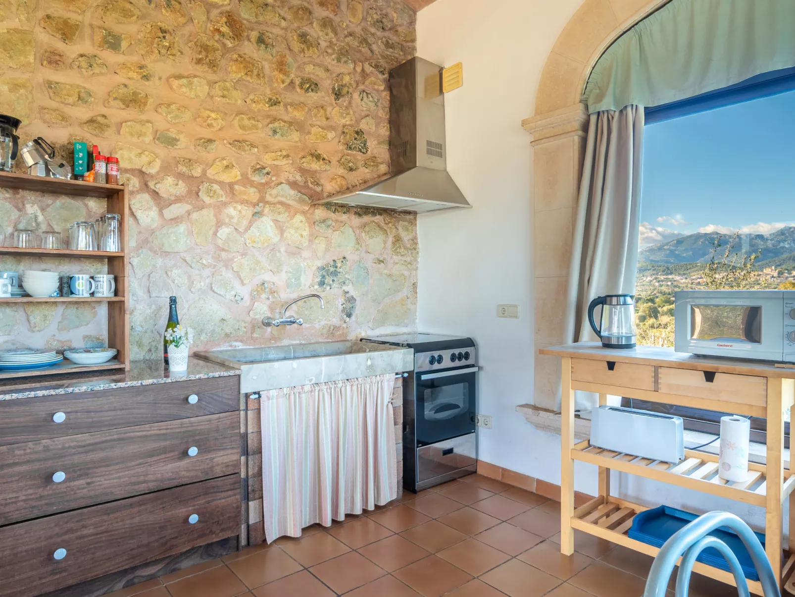 Son Estaras II-Drinnen