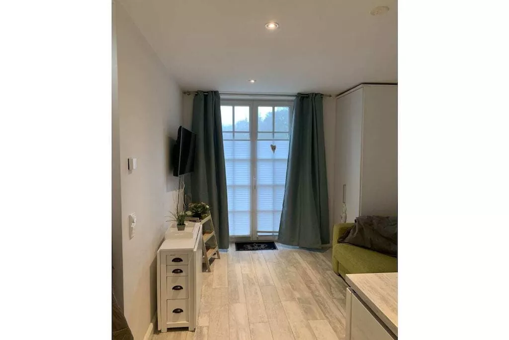 587025-Nicht zugeordnet