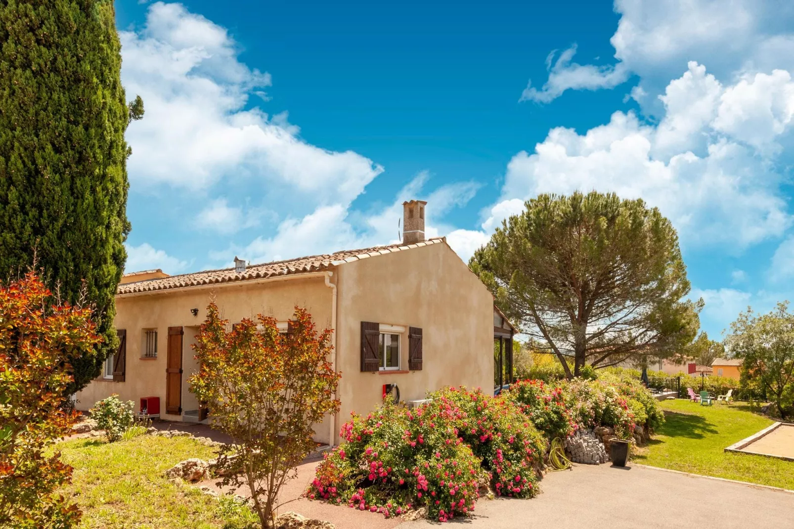 Villa Isclawa-Exterior summer