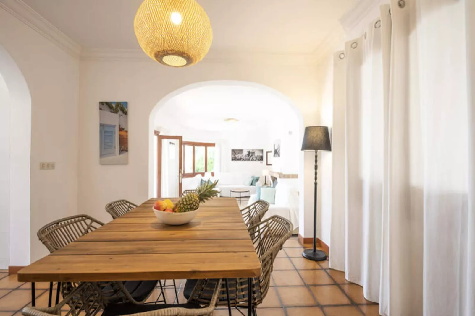 Maison à Son Bou-Image-tags.