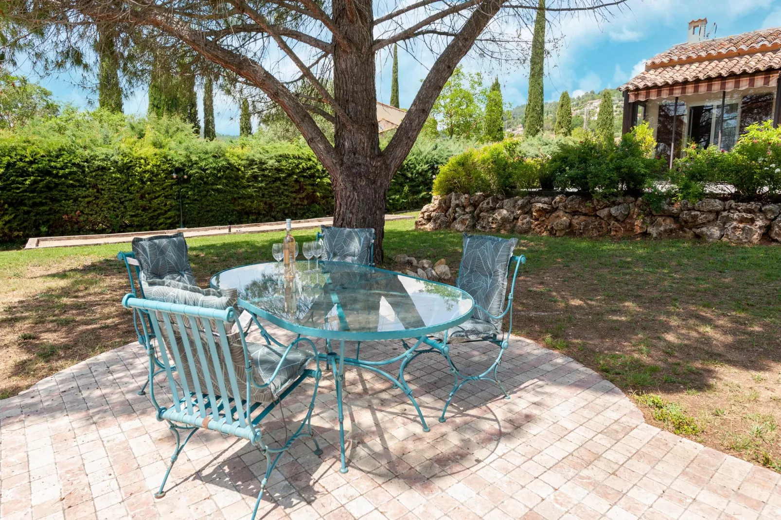 Villa Isclawa-Gardens summer