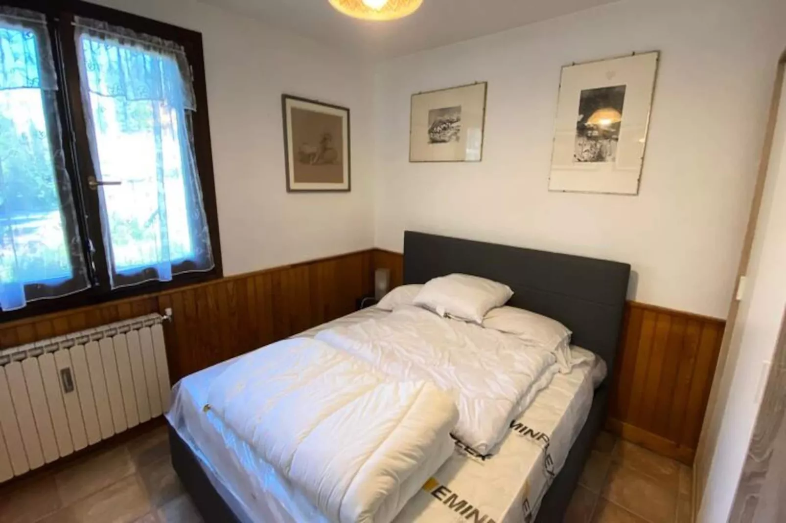 Chalet Carlines-Image-tags.