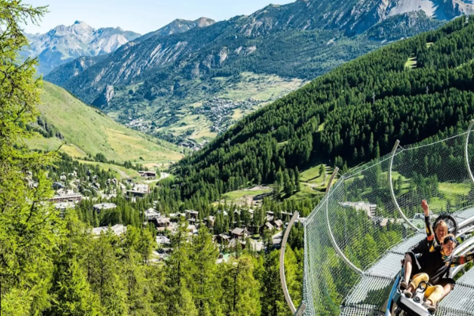 Résidence Le Coup De Sabre-Exterior in summer