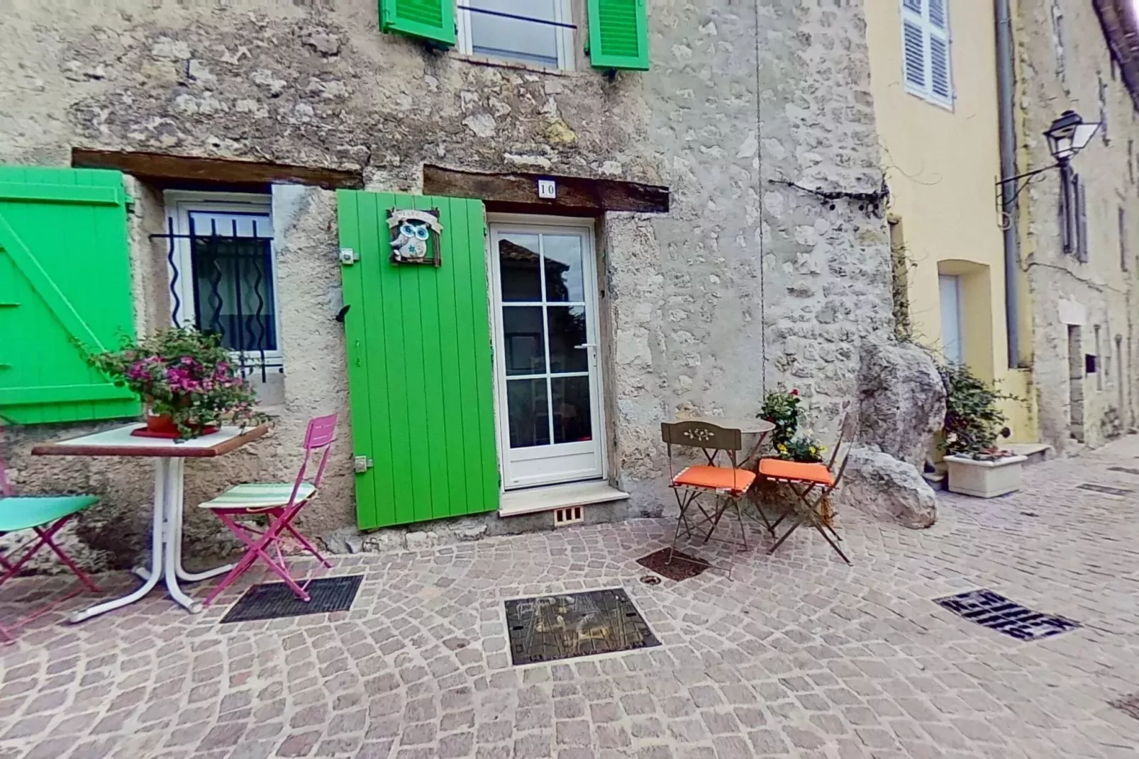 Maison Fayence-Exterior summer
