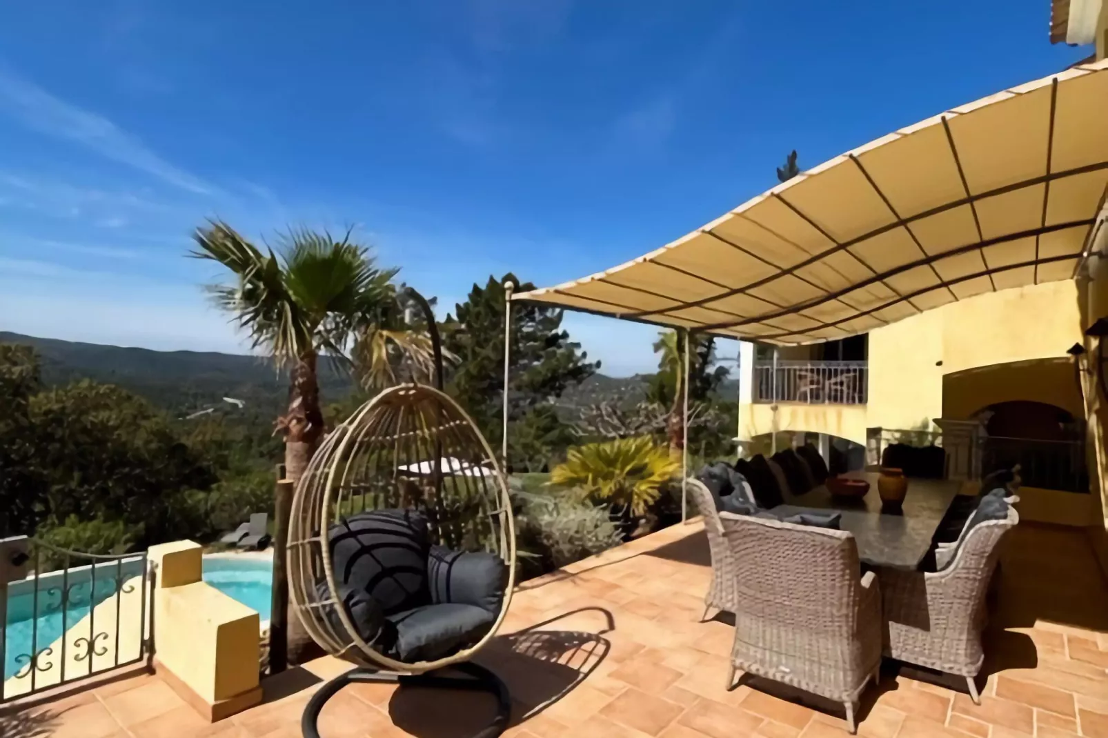 Villa Aramis-Terrace balcony