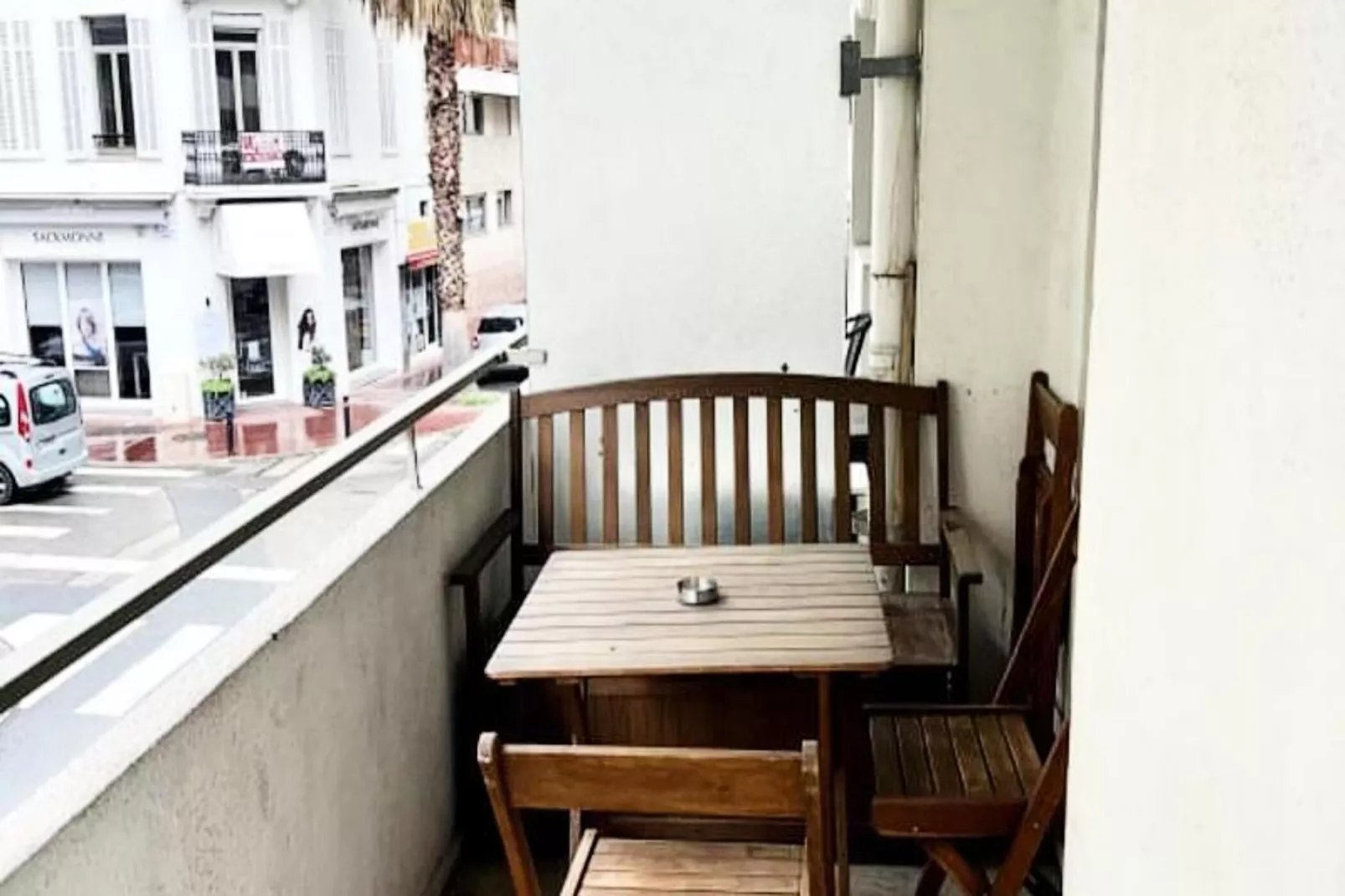 Résidence Studio Climatis&eacute; En Plein Centre Ville De Cannes &agrave; 2 Pas De Rue D'antibes-Ambiance