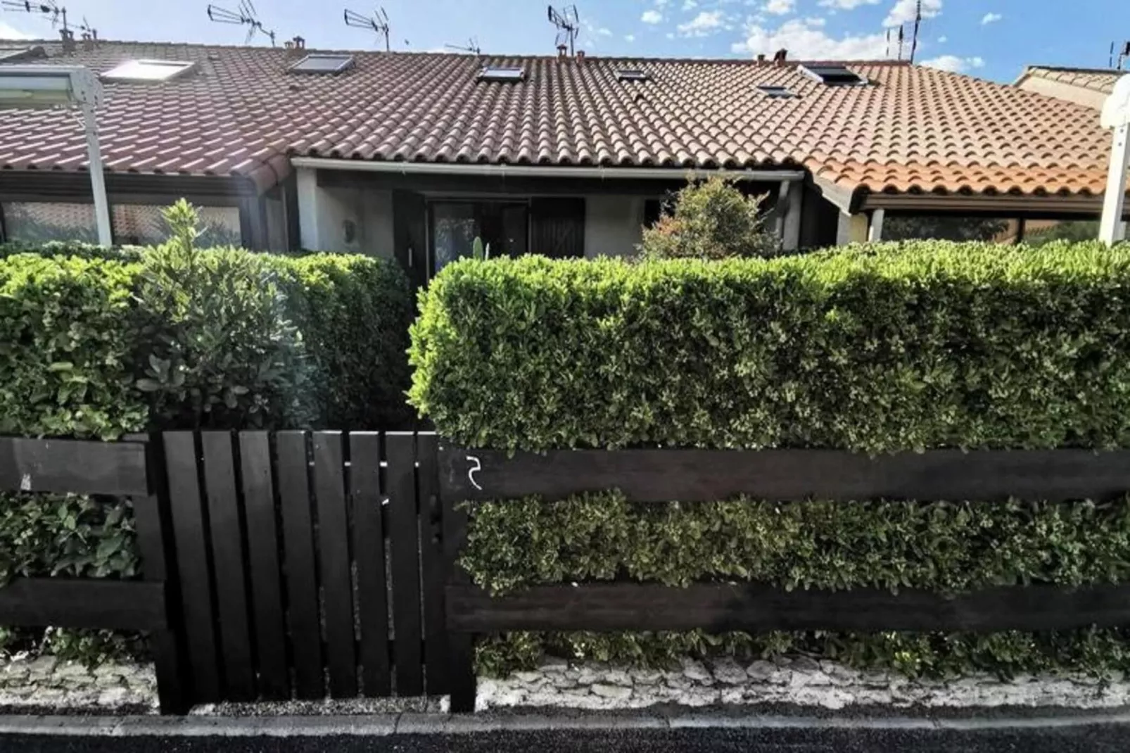 Résidence Village Merlin-Außenbereich Sommer