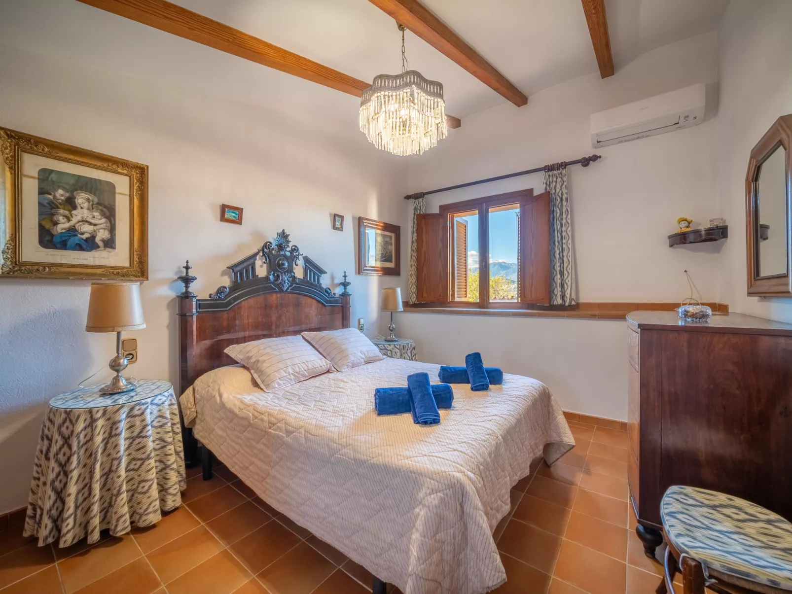 Son Estaras II-Drinnen