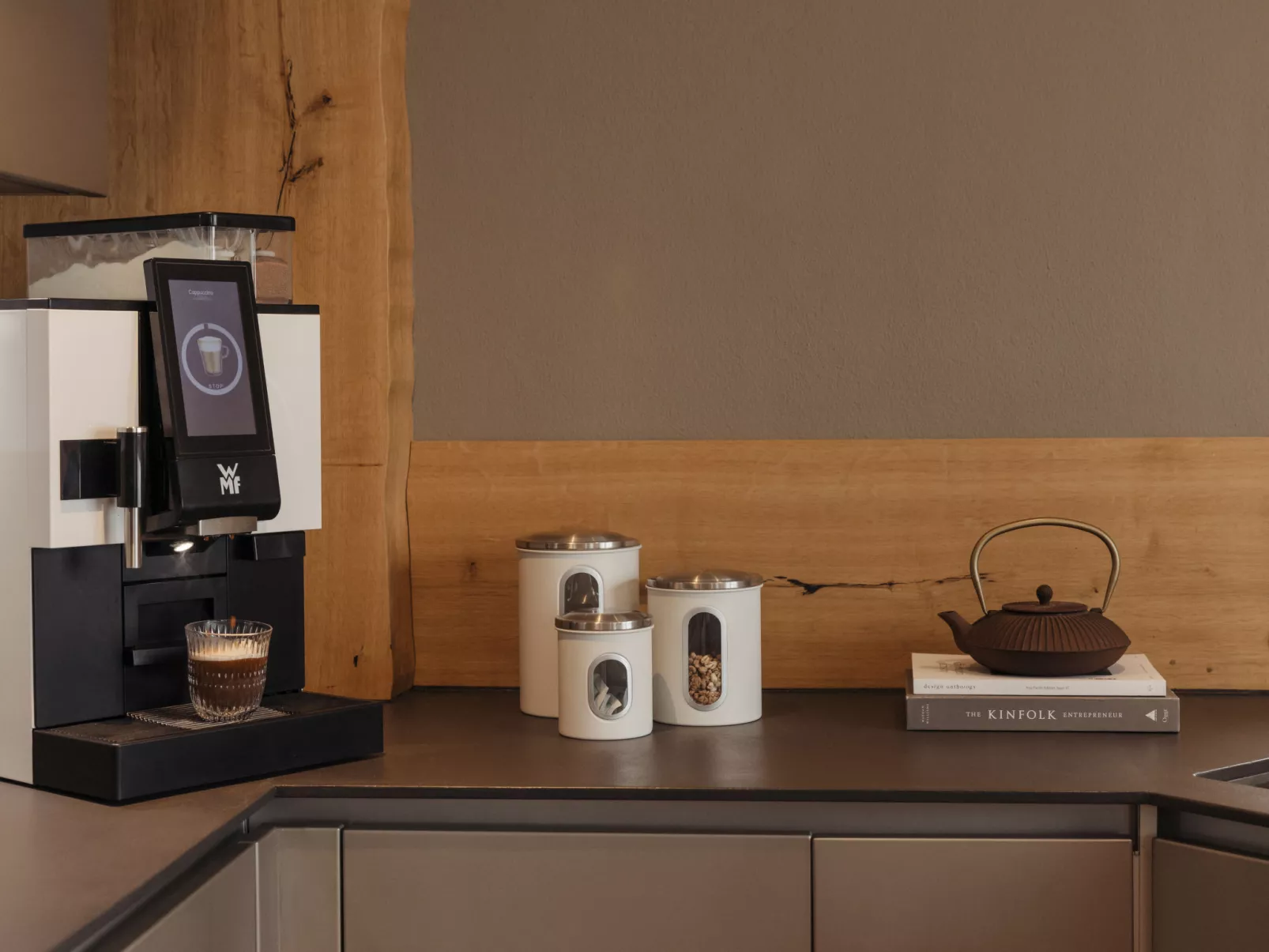 Royal Mountain Lodge-Inside